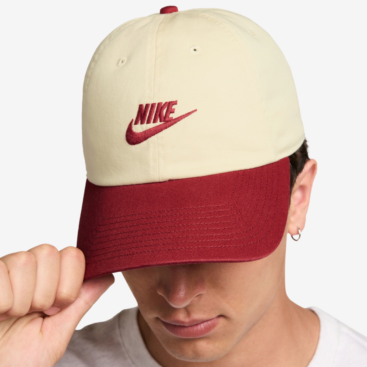 Nike Club H86 Adjustable Cap Image 4 of 6. Tap to open photo gallery.