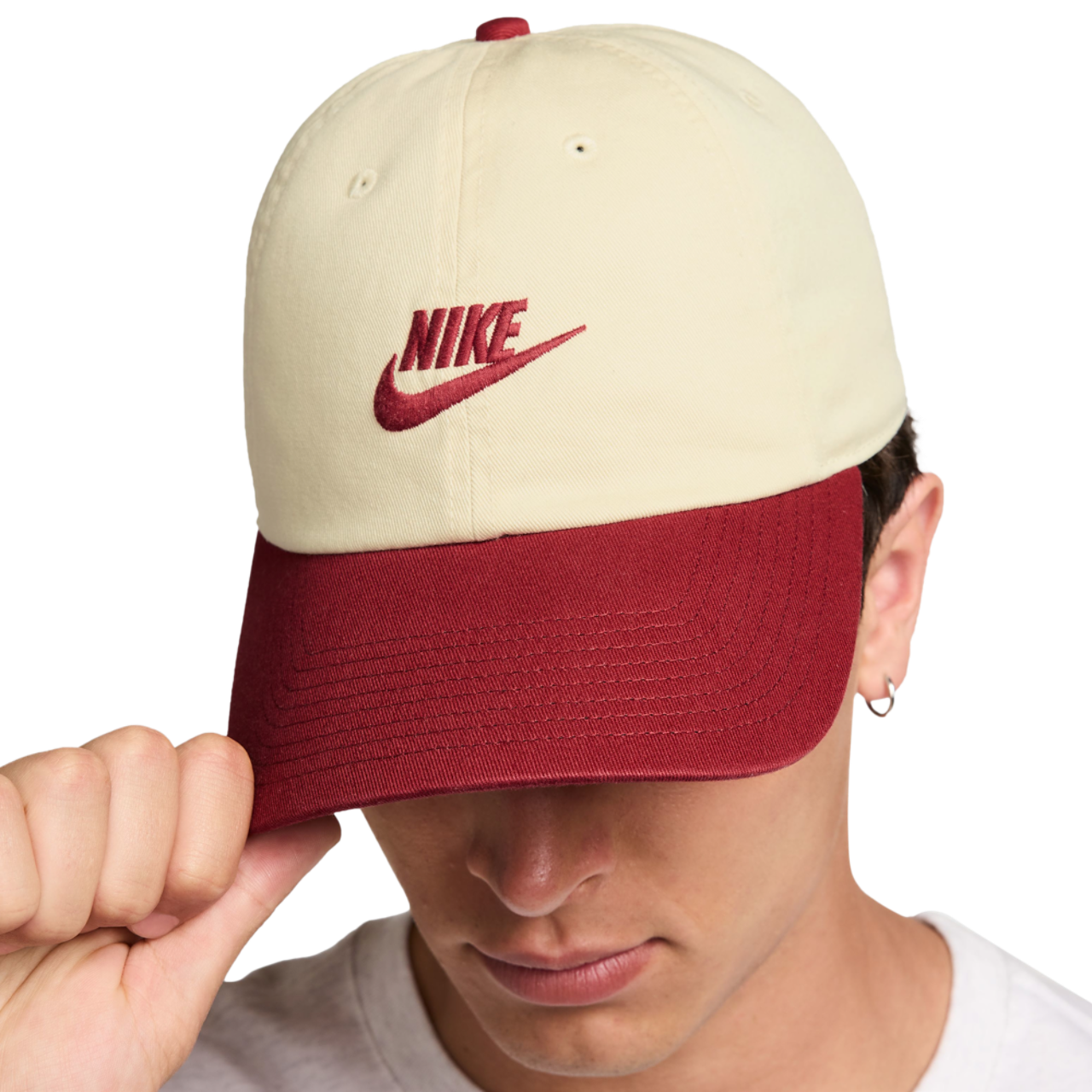 Nike Club H86 Adjustable Cap Image 4 of 6. Tap to open photo gallery.