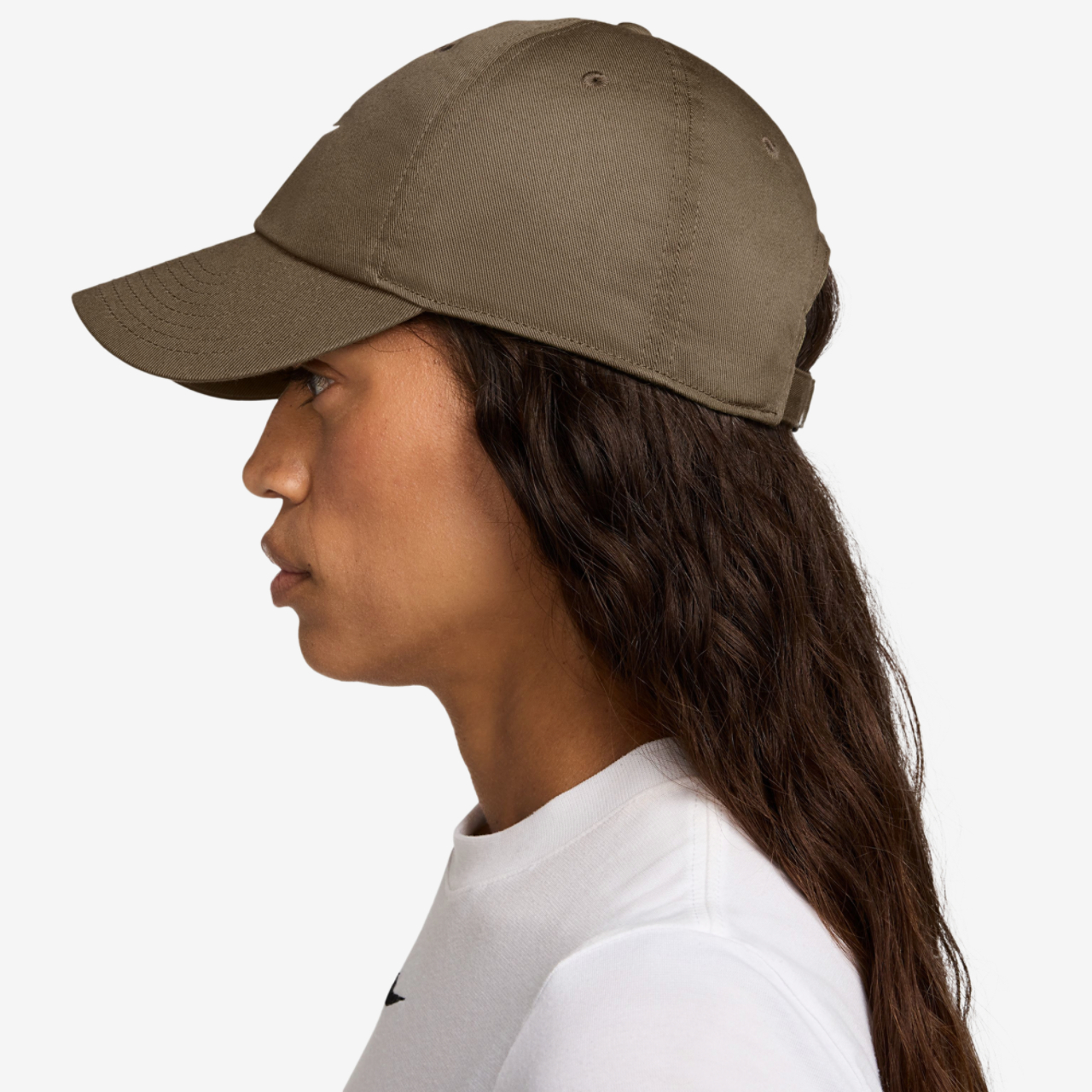 Nike Club H86 Adjustable Cap Image 3 of 6. Tap to open photo gallery.