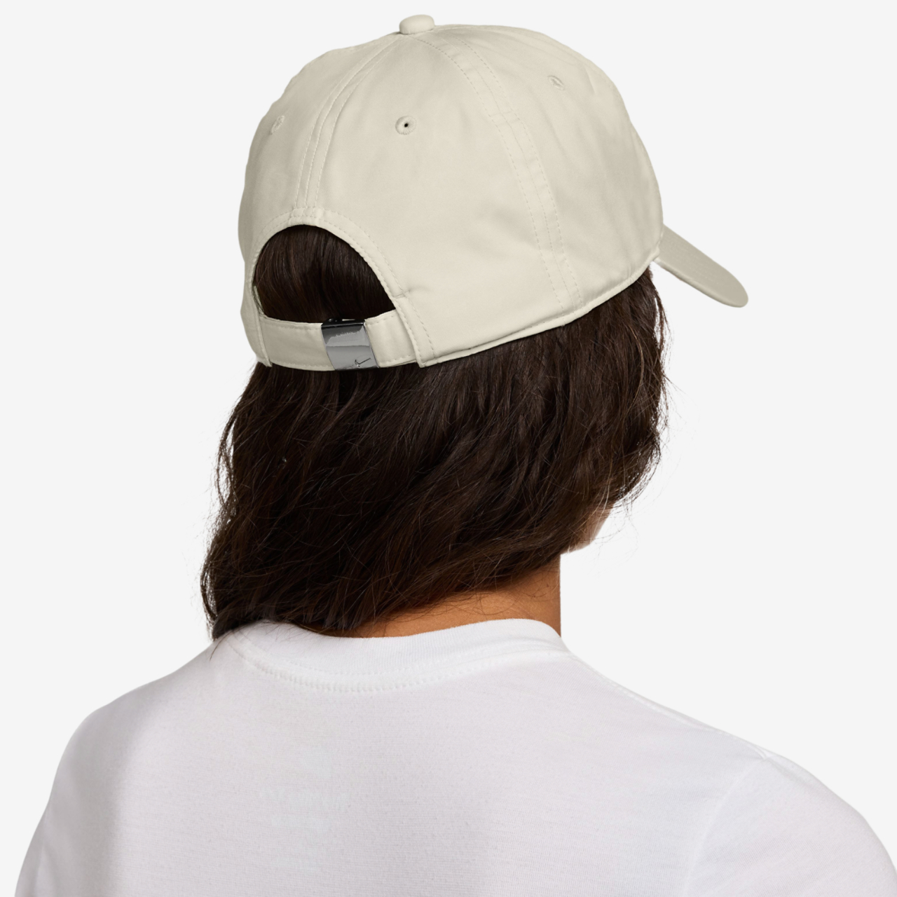 Nike Dri-FIT Club Cap Image 2 of 6. Tap to open photo gallery.