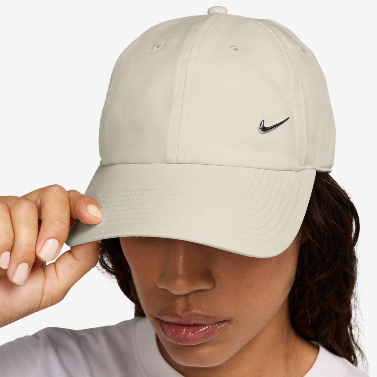 Nike Dri-FIT Club Cap Image 4 of 6. Tap to open photo gallery.