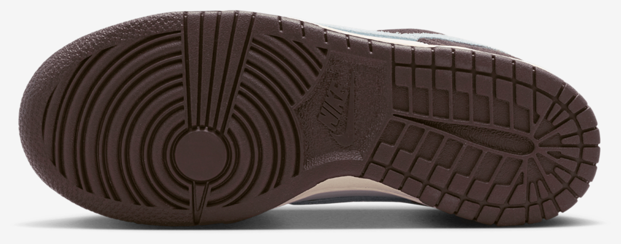 Nike Dunk Low SE 1 Image 5 of 8. Tap to open photo gallery.