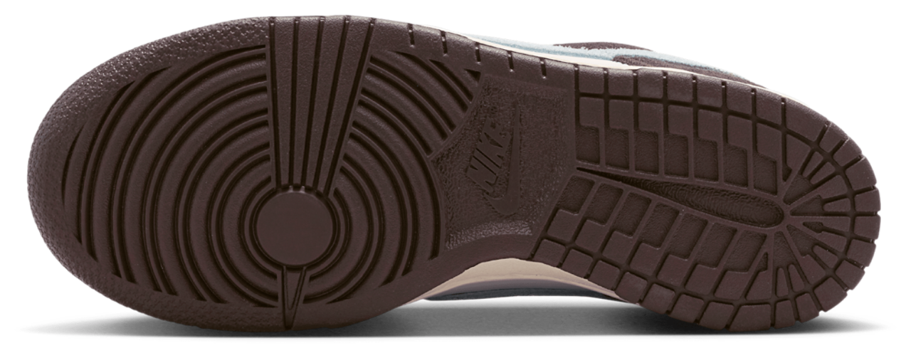Nike Dunk Low SE 1 Image 5 of 8. Tap to open photo gallery.
