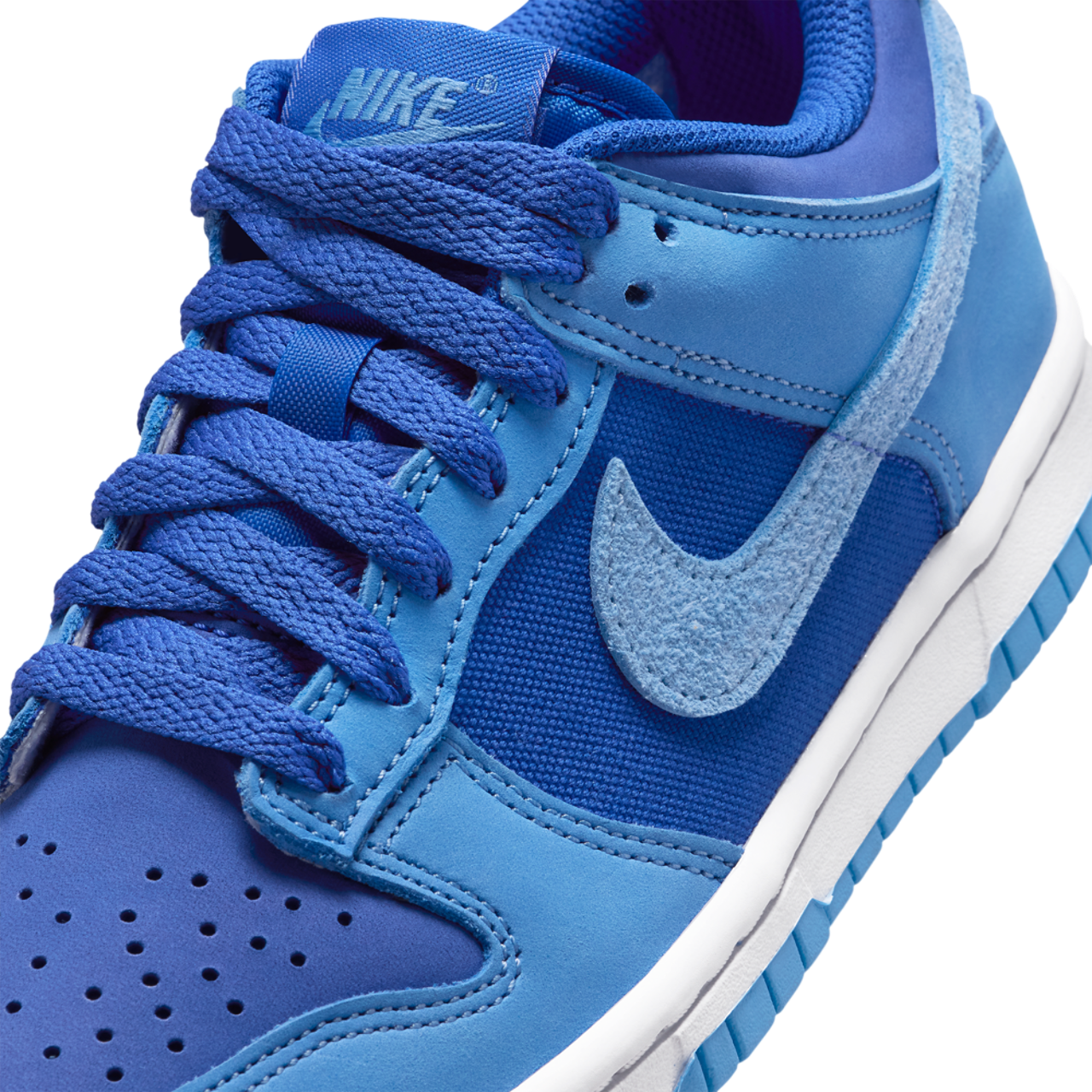 Nike Dunk Low SE 3 Image 7 of 8. Tap to open photo gallery.