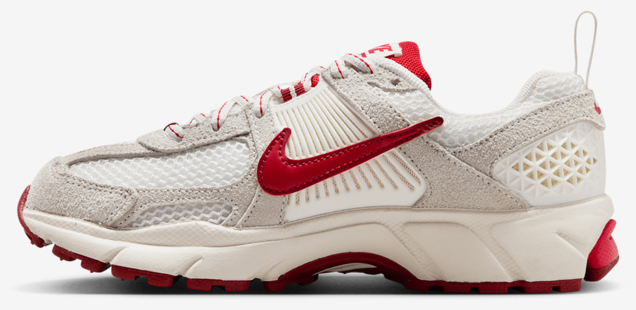 Nike Vomero 5 SE Image 2 of 8. Tap to open photo gallery.