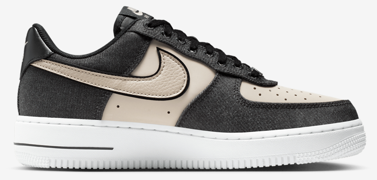 Nike Air Force 1 '07 SE Image 1 of 5. Tap to open photo gallery.