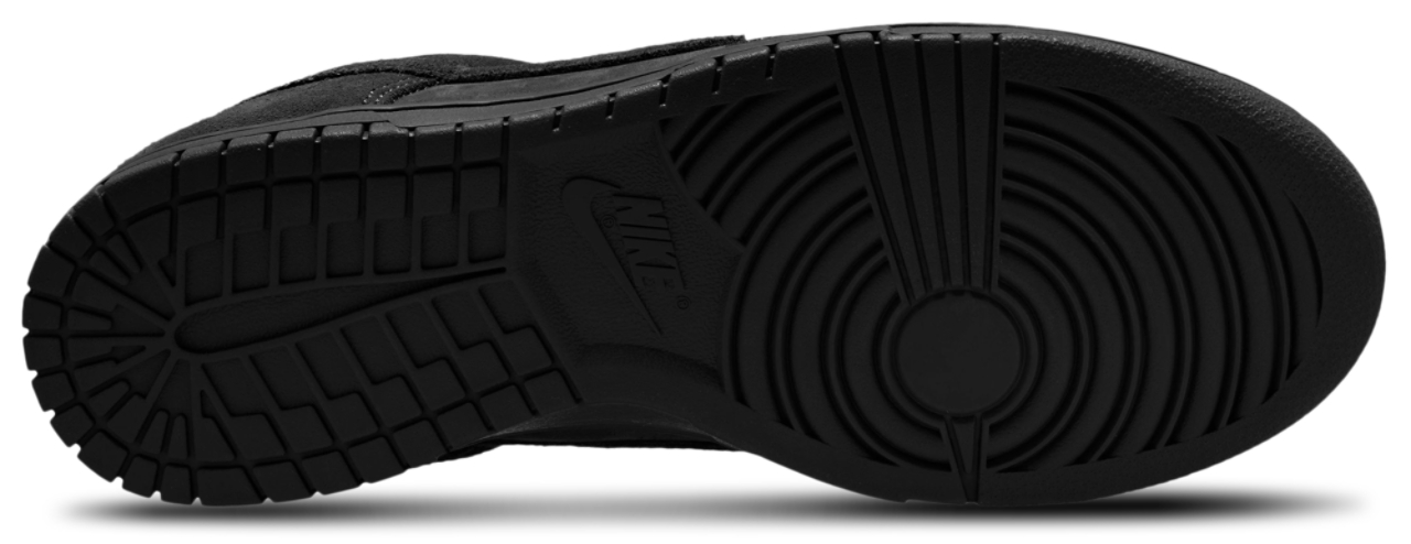 Nike Dunk Low Retro Se Nubuck Image 4 of 4. Tap to open photo gallery.