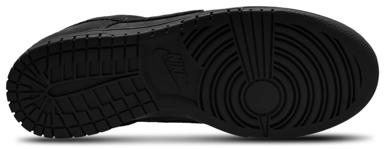 Nike Dunk Low Retro Se Nubuck Image 4 of 4. Tap to open photo gallery.