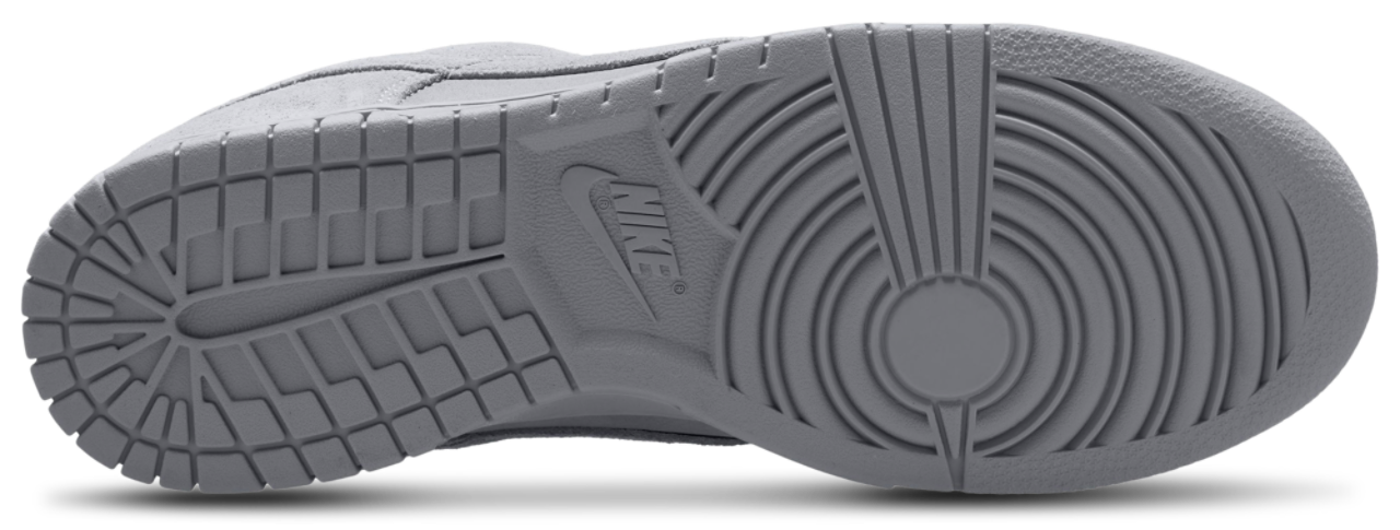 Nike Dunk Low Retro Se Nubuck Image 4 of 4. Tap to open photo gallery.