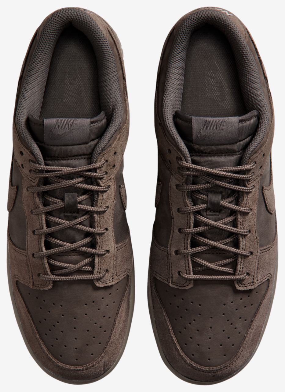 Nike Dunk Low Retro Se Nubuck Image 4 of 8. Tap to open photo gallery.