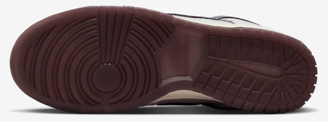 Nike Dunk Low Retro SE Image 5 of 5. Tap to open photo gallery.