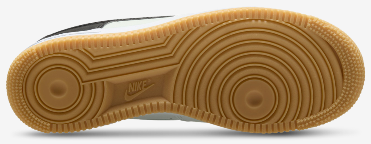 Nike Air Force 1 '07 LV8 Image 4 of 4. Tap to open photo gallery.