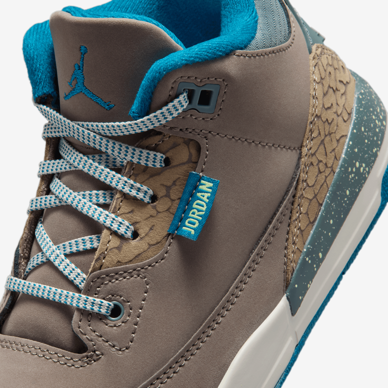 Jordan Retro 3 UNI Image 7 of 9. Tap to open photo gallery.