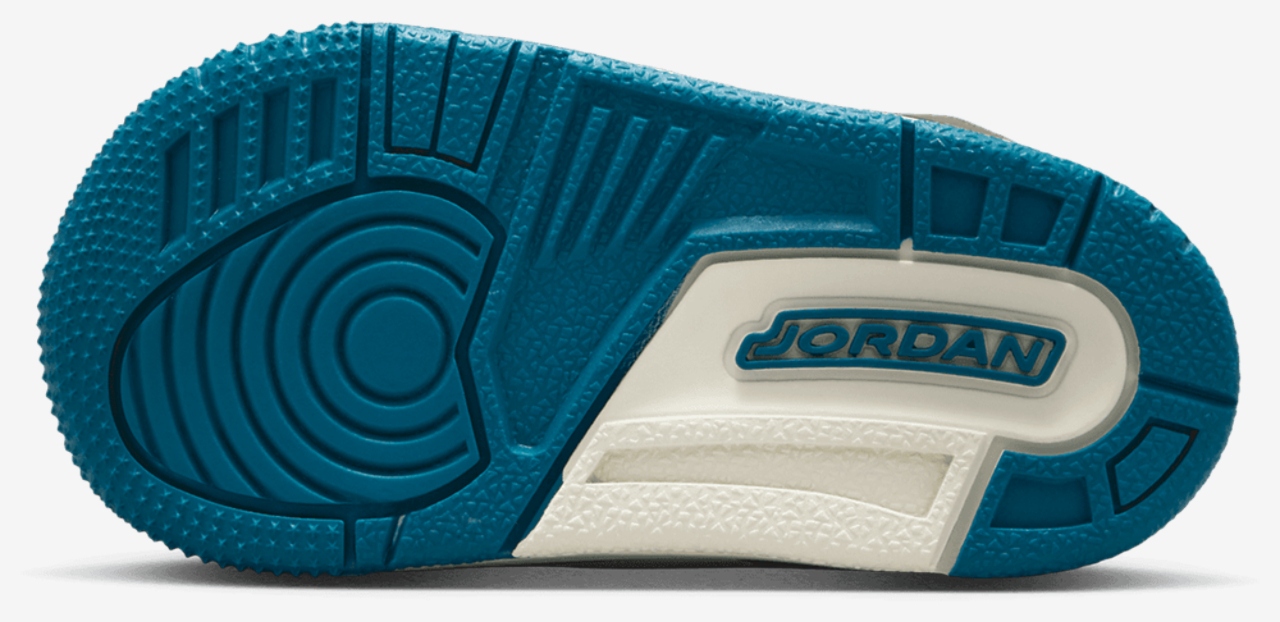 Jordan Retro 3 UNI Image 5 of 8. Tap to open photo gallery.