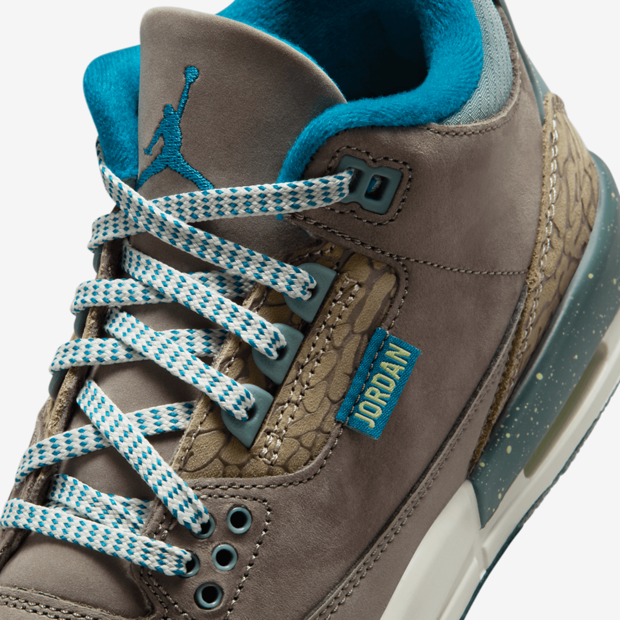 Jordan Retro 3 Image 7 of 10. Tap to open photo gallery.
