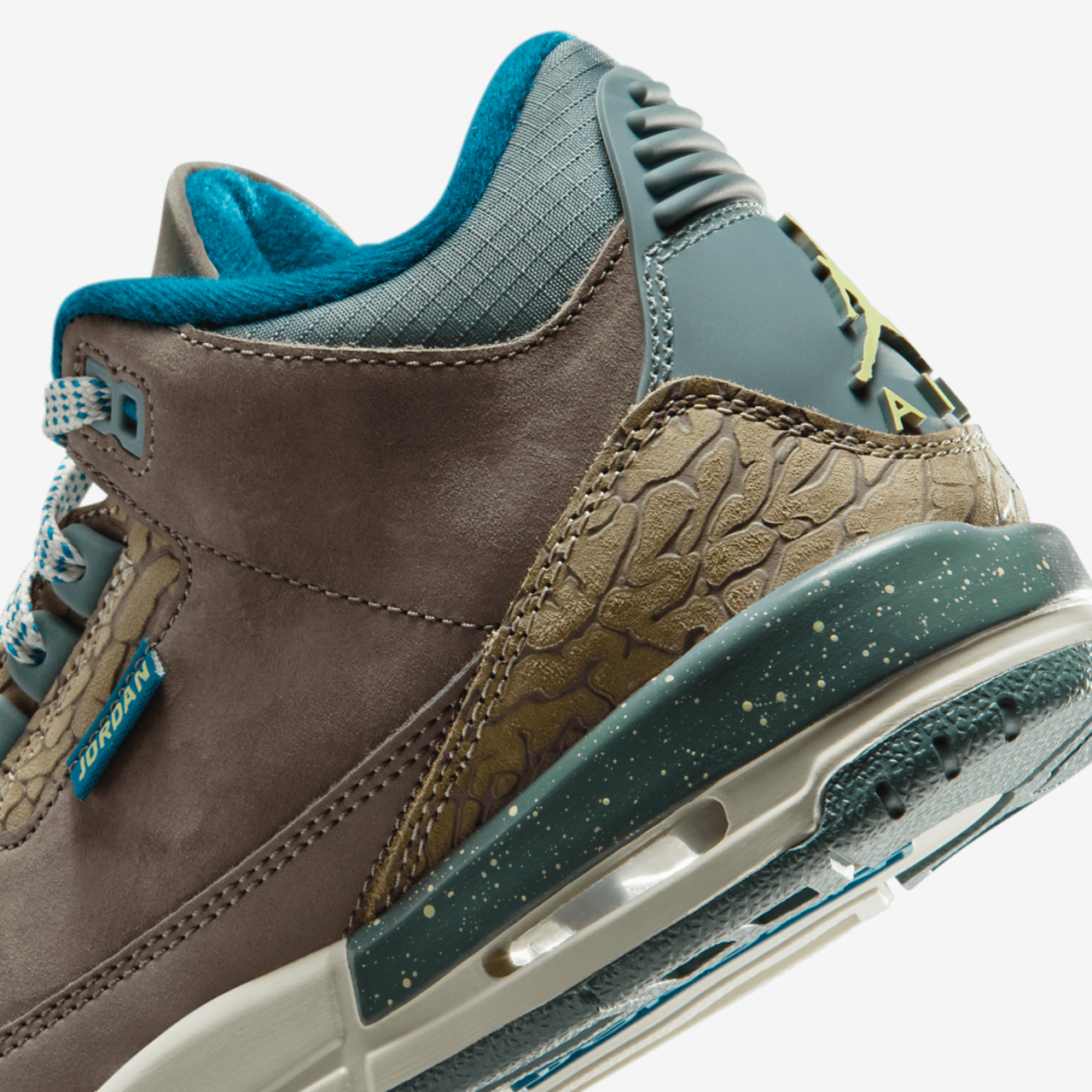 Jordan Retro 3 Image 8 of 10. Tap to open photo gallery.