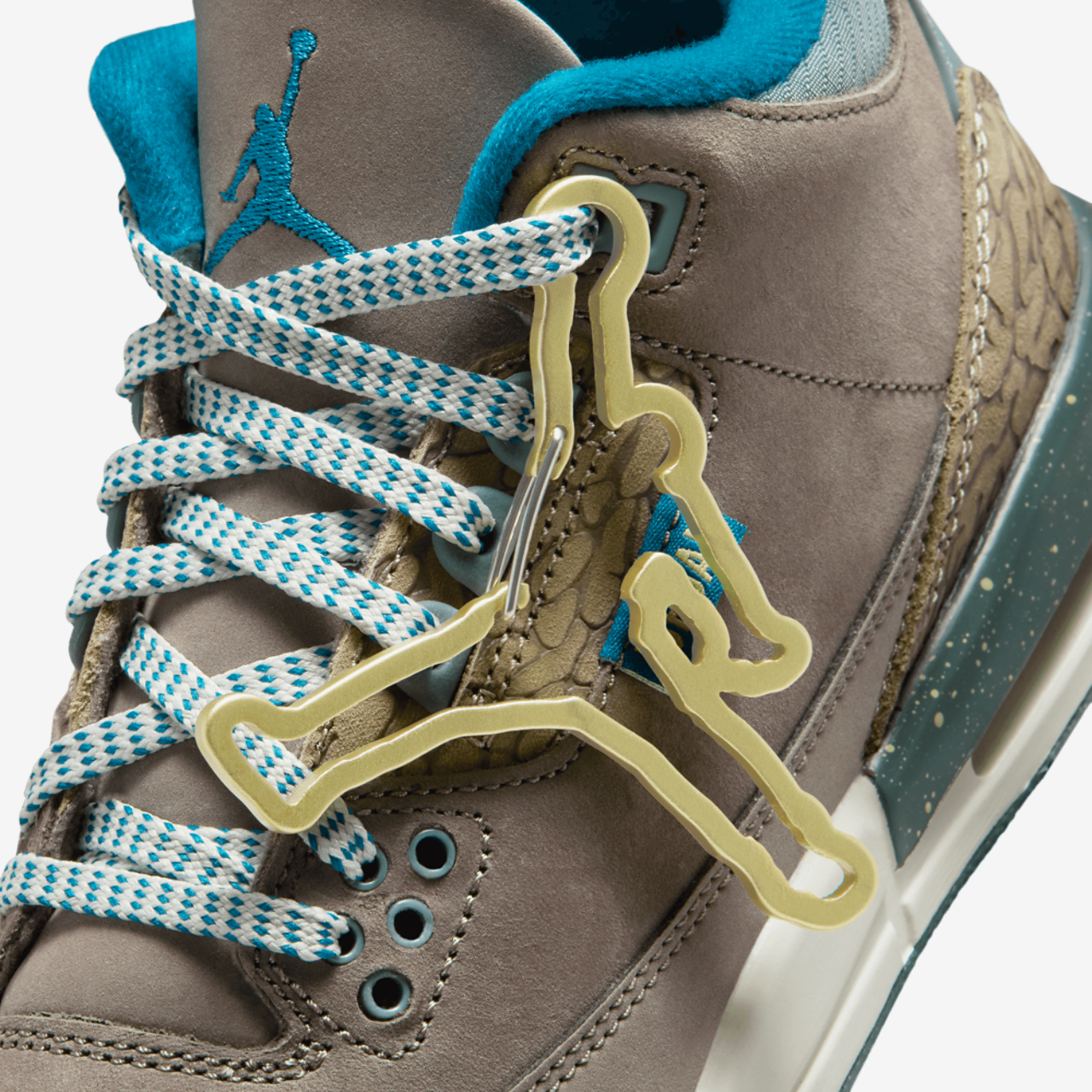Jordan Retro 3 Image 9 of 10. Tap to open photo gallery.