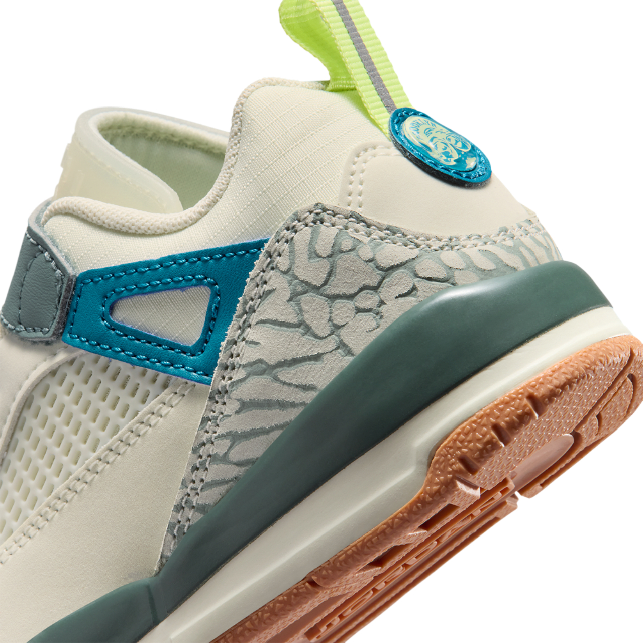 Jordan Spizike Low Image 8 of 10. Tap to open photo gallery.