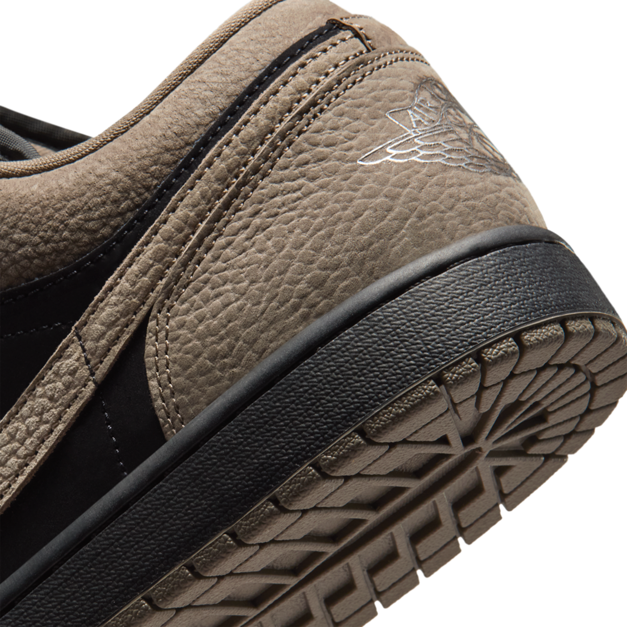 Jordan Air Jordan 1 Low SE Image 8 of 8. Tap to open photo gallery.