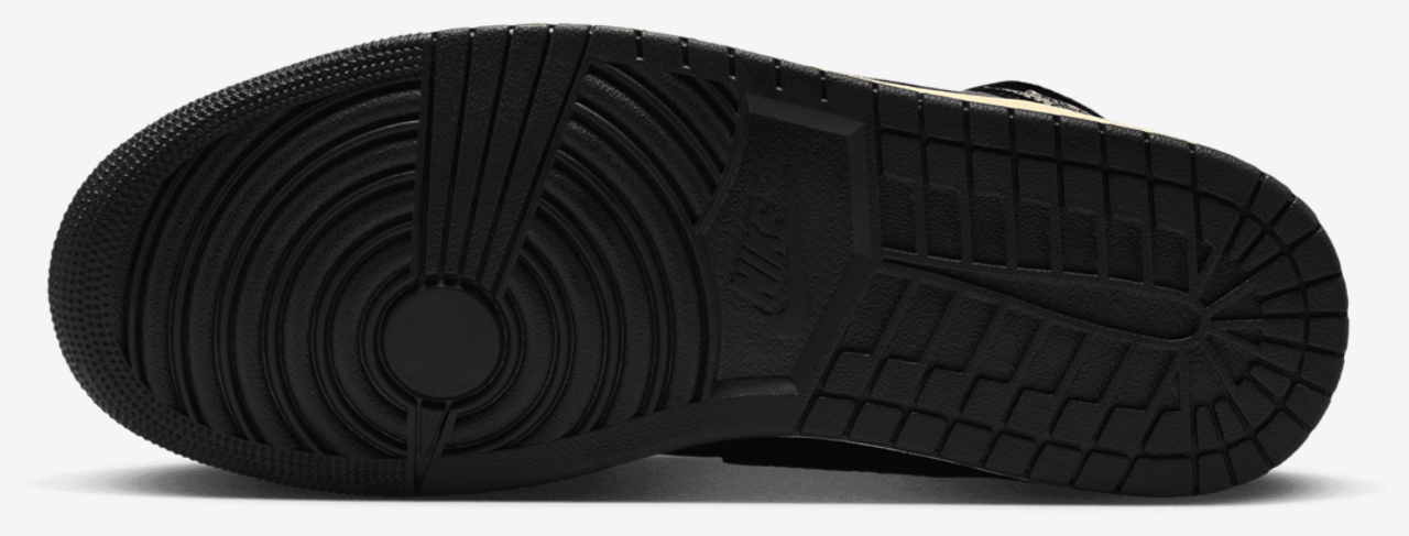 Jordan Air Jordan 1 Mid SE Image 5 of 8. Tap to open photo gallery.