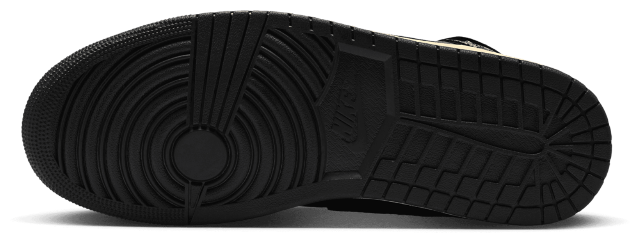 Jordan Air Jordan 1 Mid SE Image 5 of 8. Tap to open photo gallery.