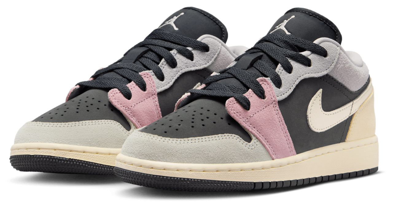 Jordan AJ 1 Low SE Image 6 of 8. Tap to open photo gallery.
