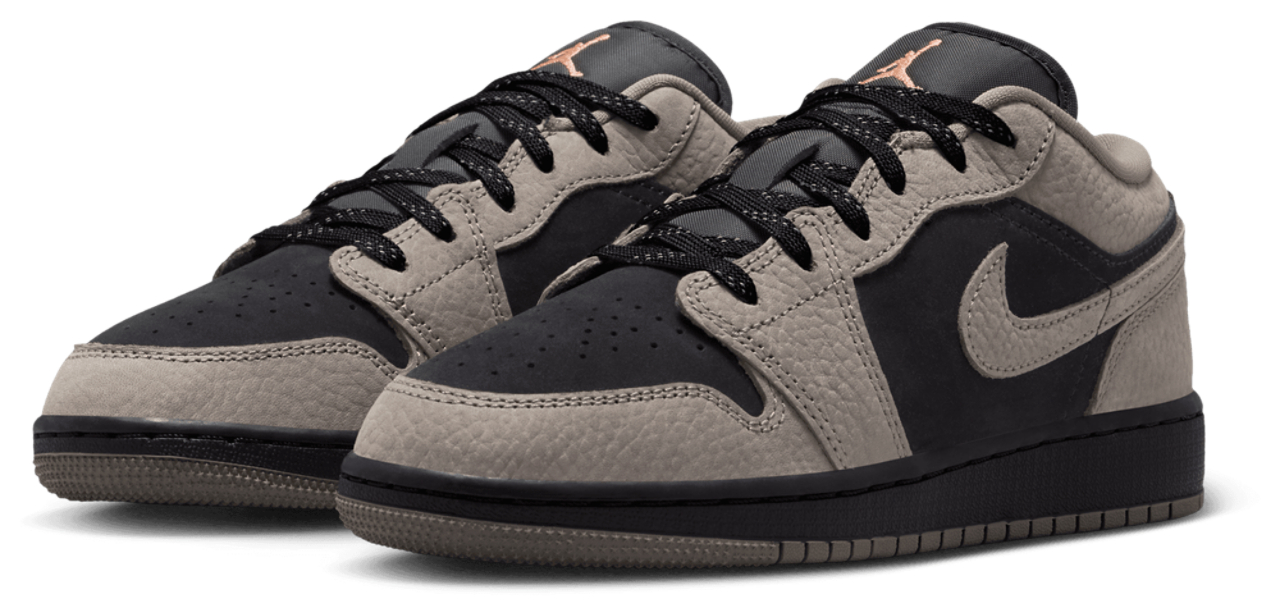 Jordan AJ 1 Low SE Image 6 of 8. Tap to open photo gallery.