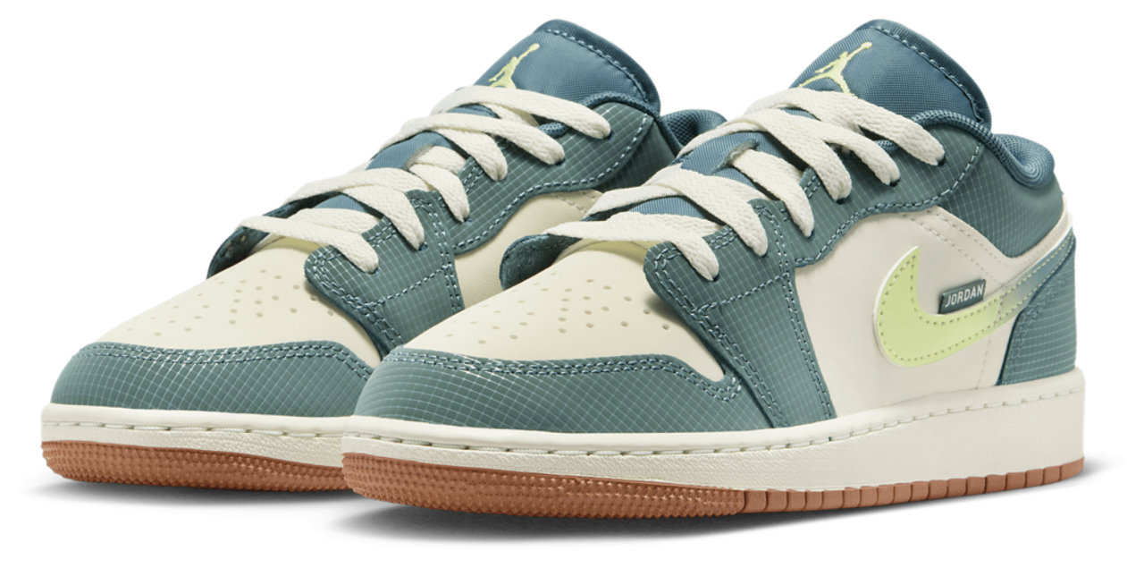 Jordan AJ 1 Low SE Image 6 of 10. Tap to open photo gallery.