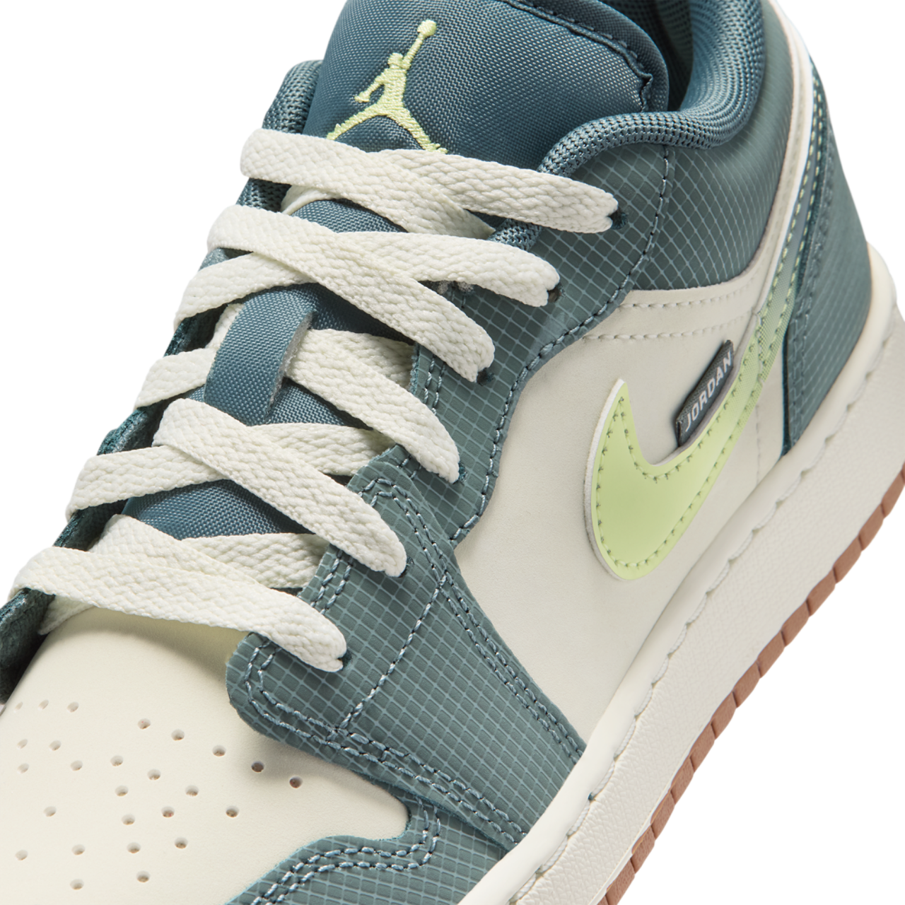 Jordan AJ 1 Low SE Image 7 of 10. Tap to open photo gallery.