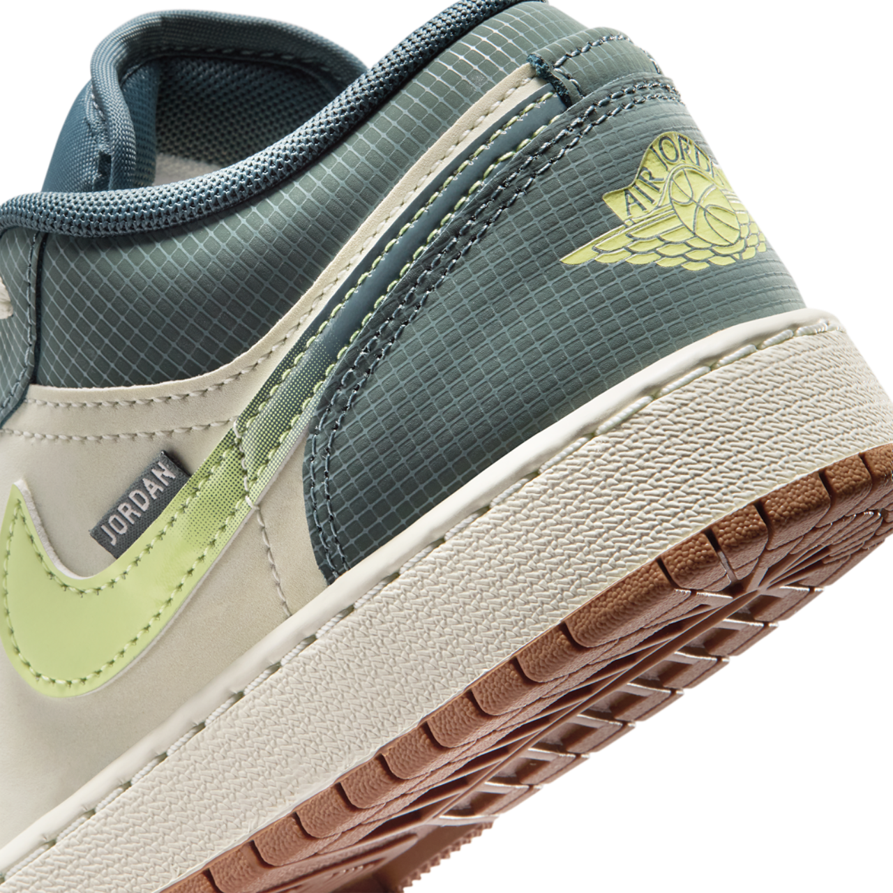 Jordan AJ 1 Low SE Image 8 of 10. Tap to open photo gallery.