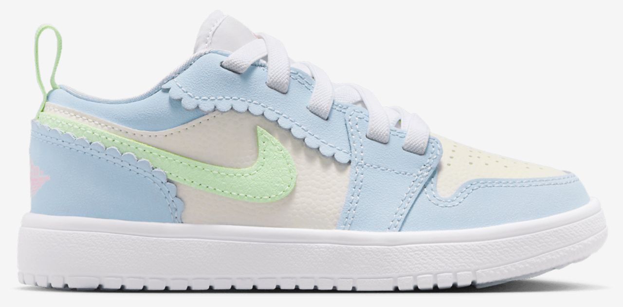 Jordan AJ 1 Low ALT SE Fem Image 1 of 13. Tap to open photo gallery.