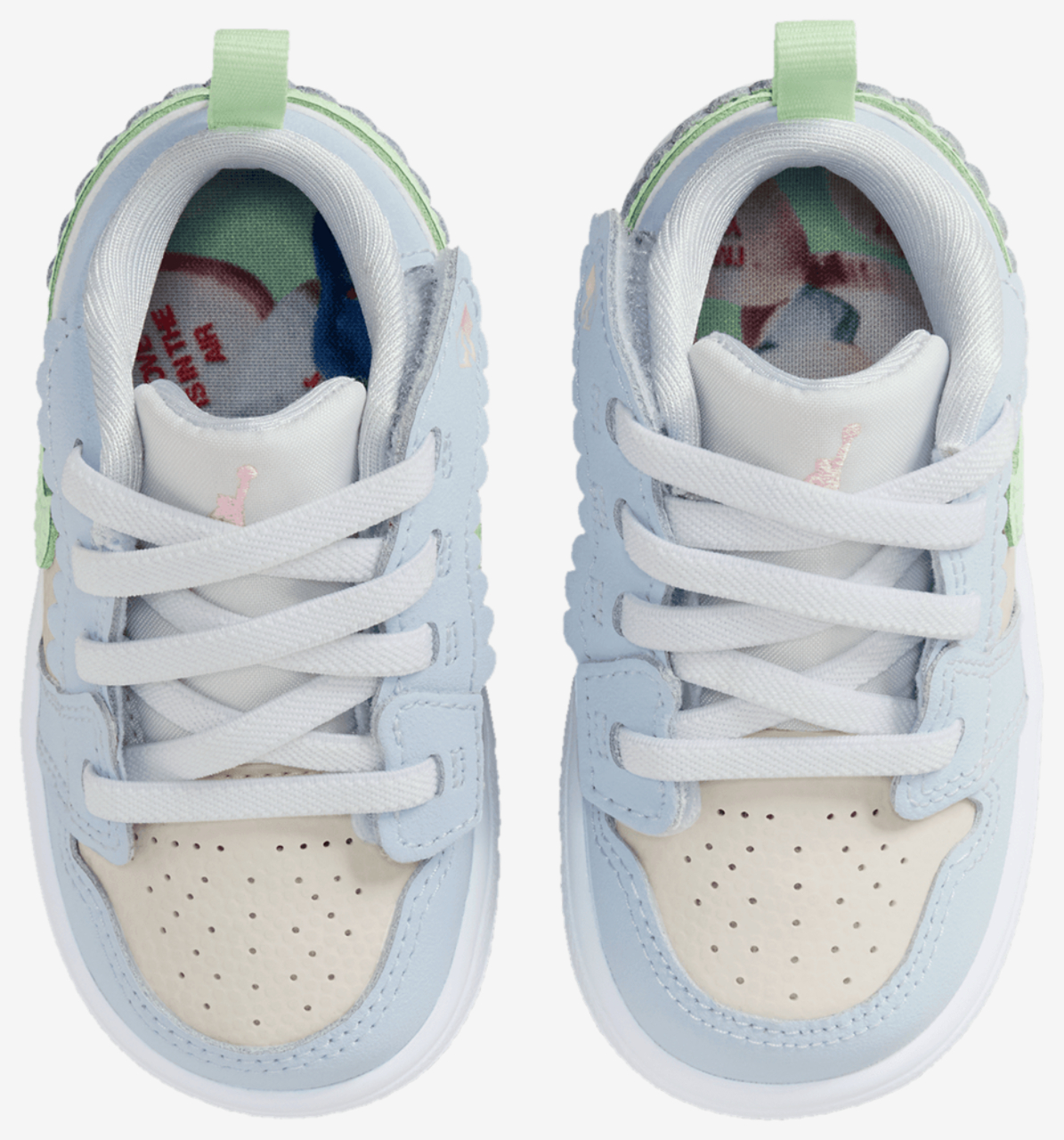 Jordan AJ 1 Low ALT SE Fem Image 4 of 12. Tap to open photo gallery.