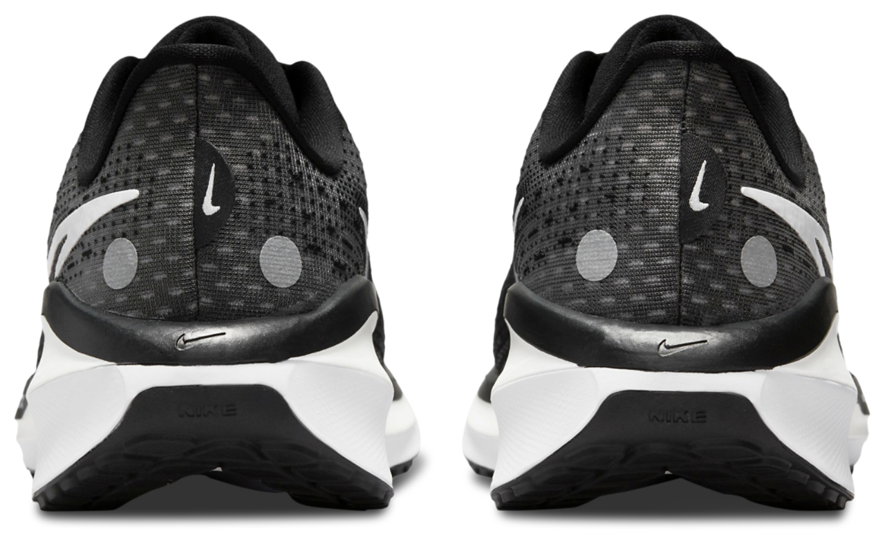 Nike Vomero 17 Image 4 of 6. Tap to open photo gallery.