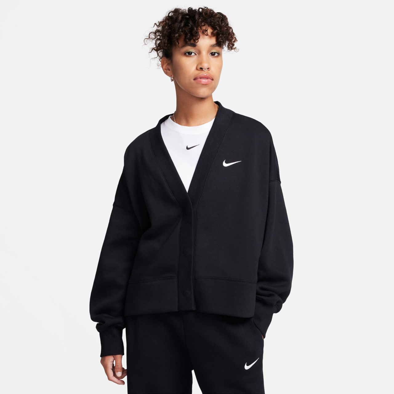 Nike NSW Phoenix Fleece OOS Cardigan Image 1 of 2. Tap to open photo gallery.