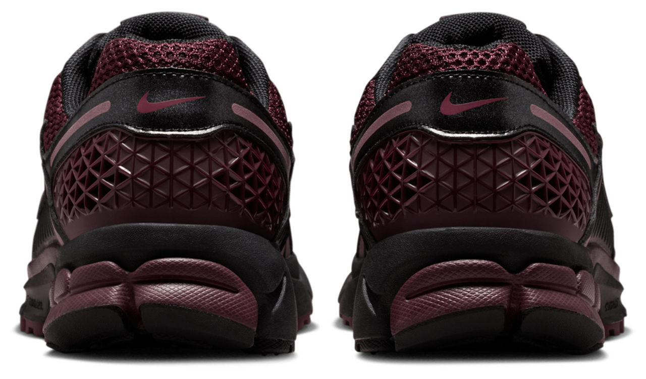 Nike Zoom Vomero 5 Image 3 of 5. Tap to open photo gallery.