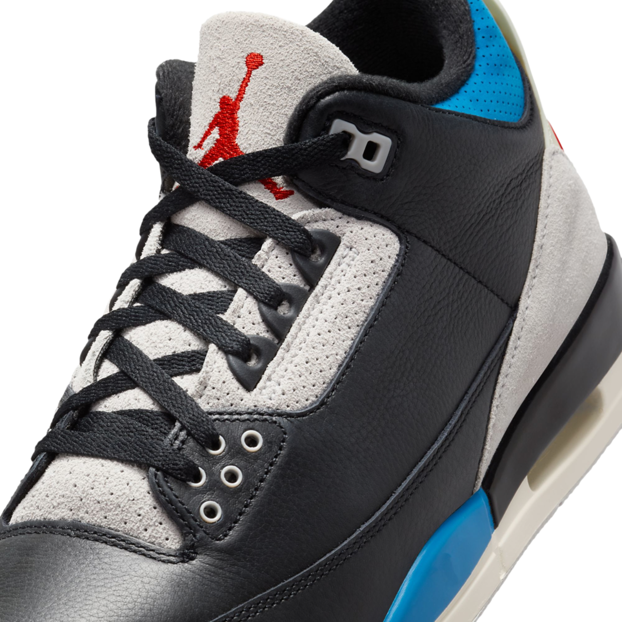 Jordan AJ Retro 3 OG Image 7 of 8. Tap to open photo gallery.