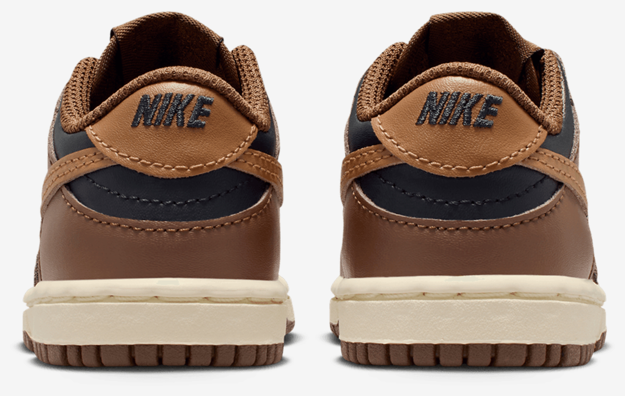 Nike Dunk Low Image 3 of 7. Tap to open photo gallery.