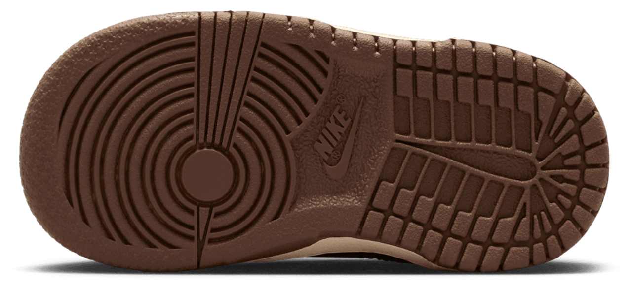 Nike Dunk Low Image 5 of 7. Tap to open photo gallery.