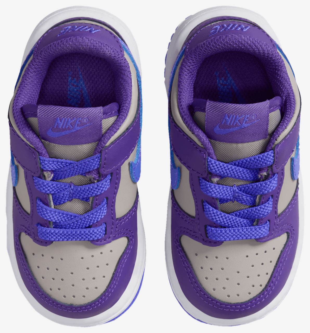 Nike Dunk Low Image 4 of 7. Tap to open photo gallery.