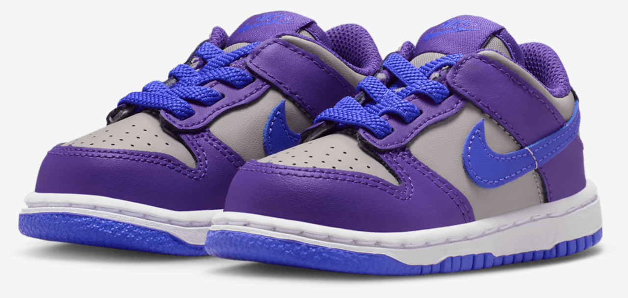 Nike Dunk Low Image 6 of 7. Tap to open photo gallery.
