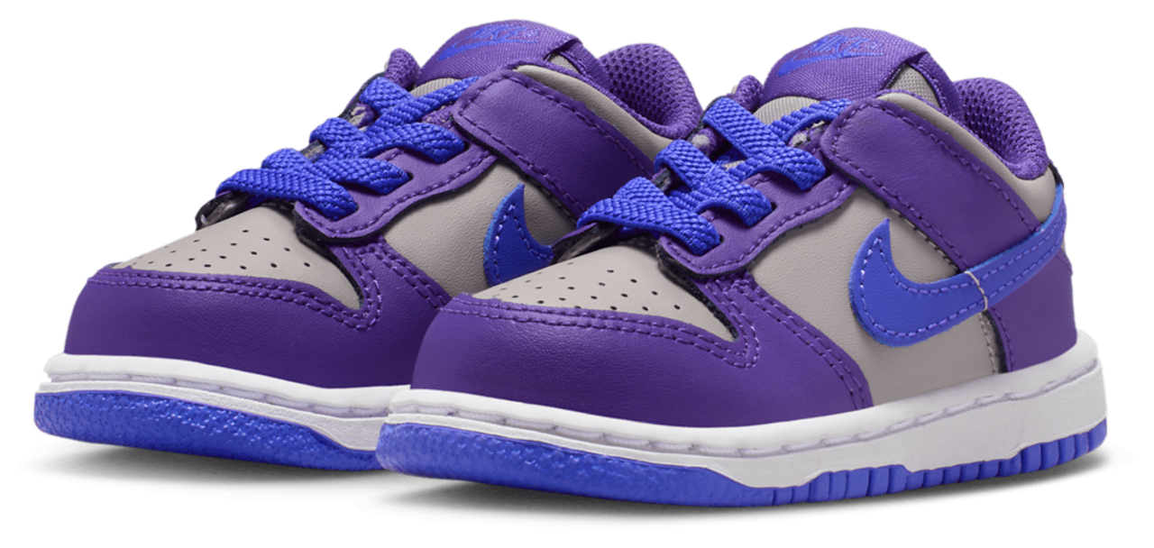 Nike Dunk Low Image 6 of 7. Tap to open photo gallery.
