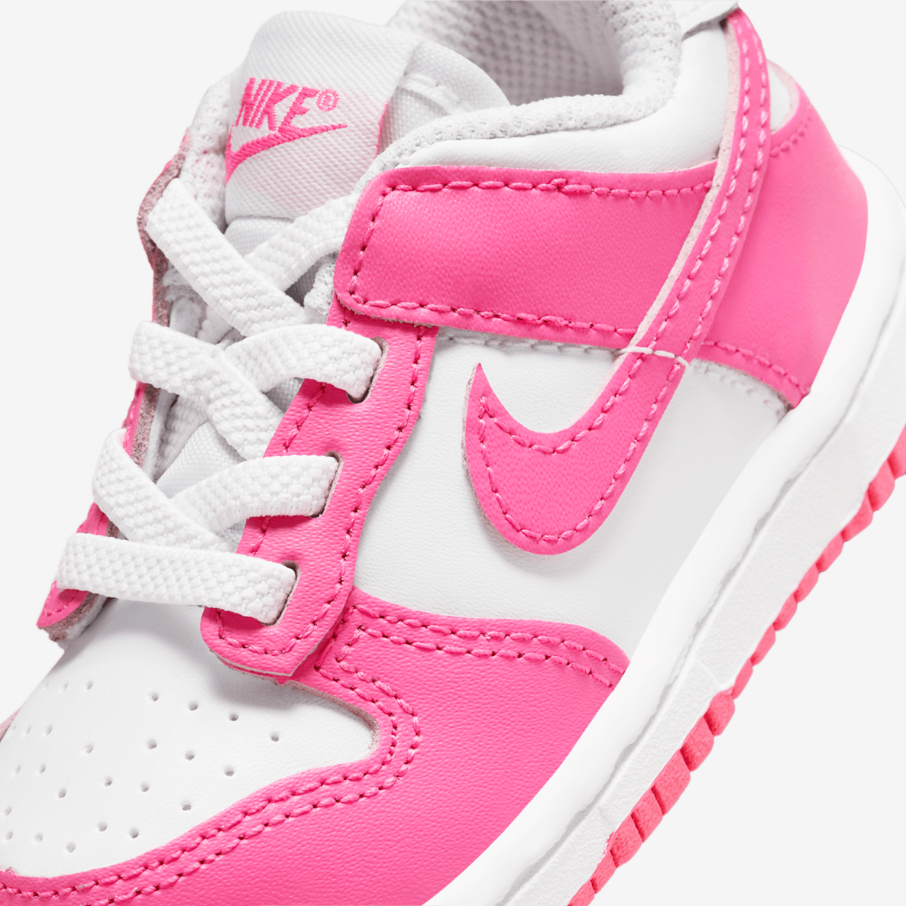 Nike Dunk Low Image 9 of 9. Tap to open photo gallery.