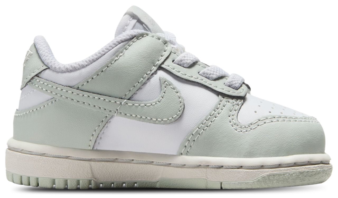 Nike Dunk Low  Image 1 of 5. Tap to open photo gallery.