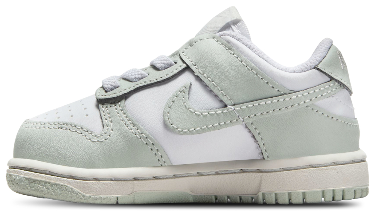 Nike Dunk Low  Image 2 of 5. Tap to open photo gallery.