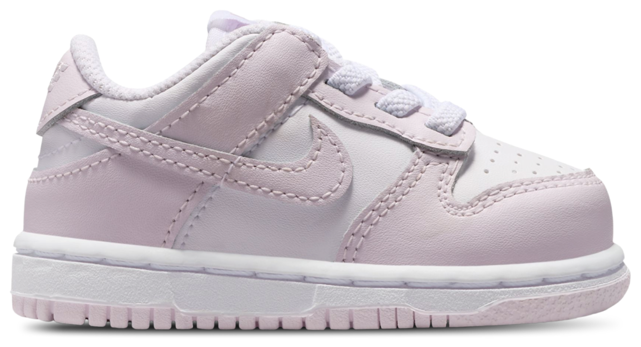 Nike Dunk Low Image 1 of 5. Tap to open photo gallery.
