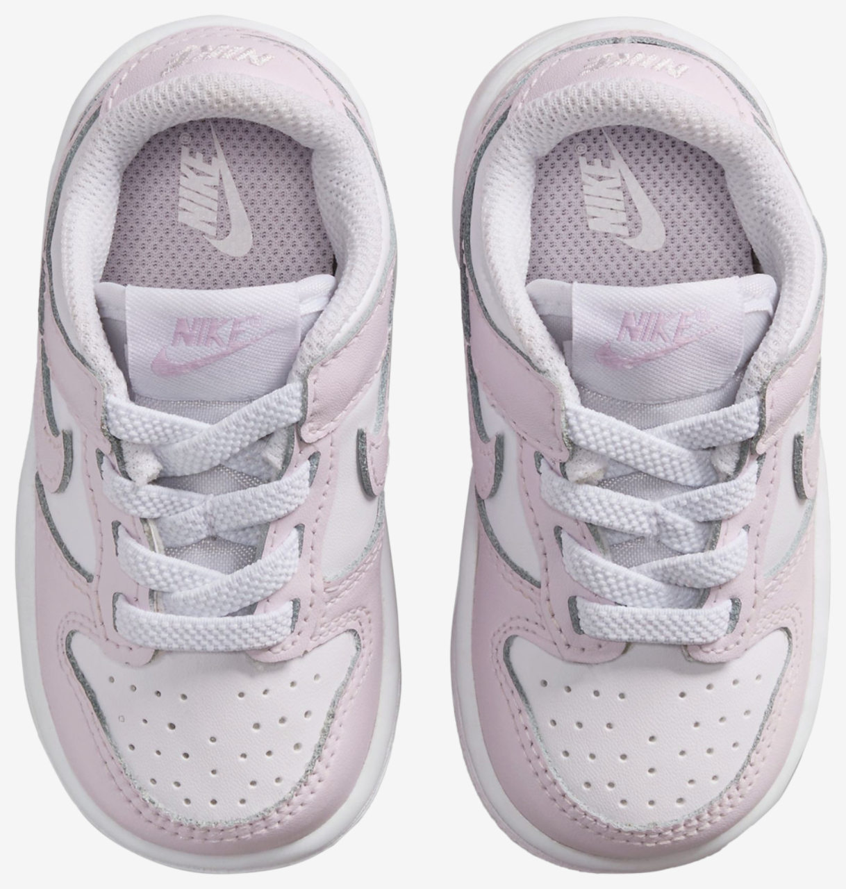 Nike Dunk Low Image 4 of 5. Tap to open photo gallery.