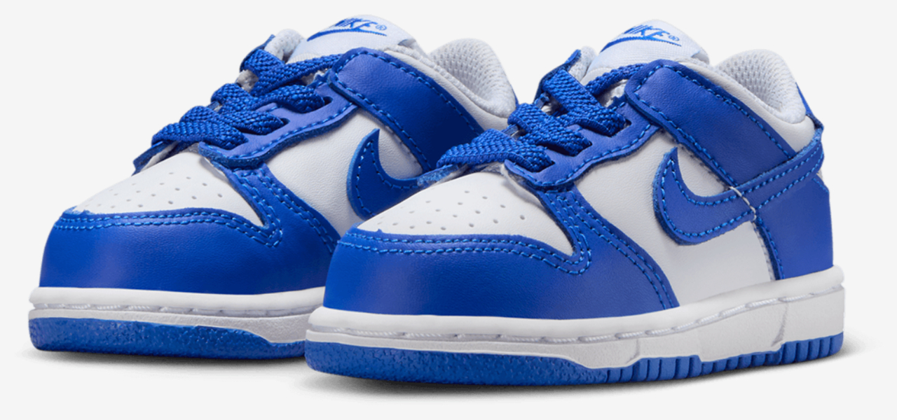 Nike Dunk Low  Image 6 of 7. Tap to open photo gallery.