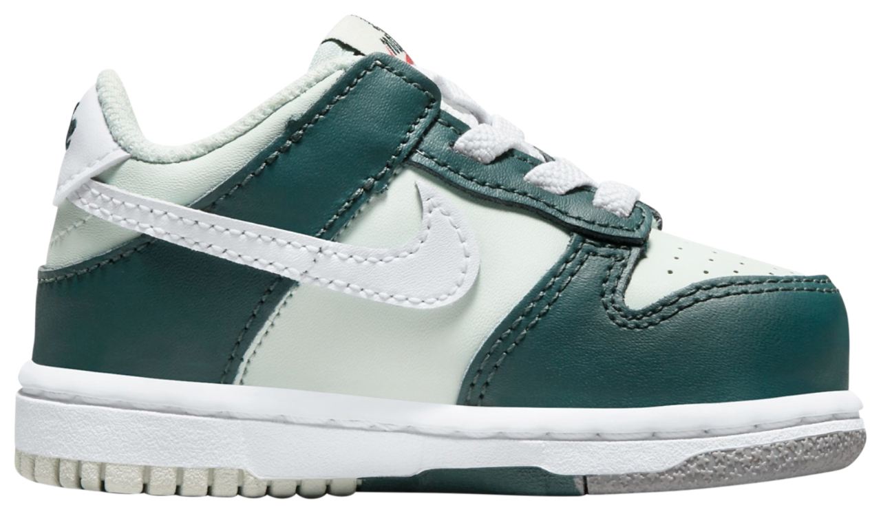 Nike Dunk Low Image 1 of 5. Tap to open photo gallery.