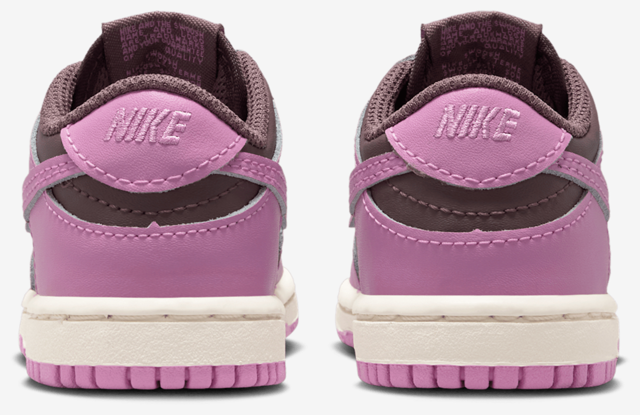 Nike Dunk Low Image 3 of 7. Tap to open photo gallery.