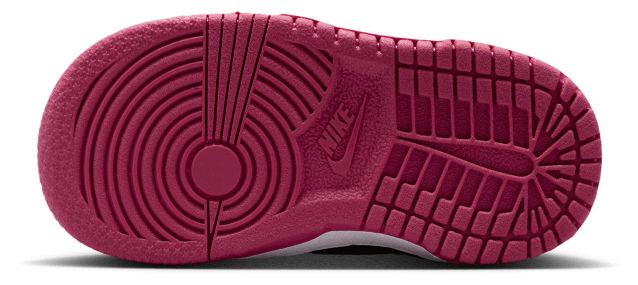 Nike Dunk Low  Image 5 of 5. Tap to open photo gallery.